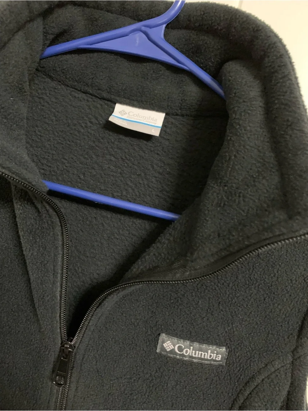 Columbia men’s Black Fleece Vest - Sleeveless Zip Front